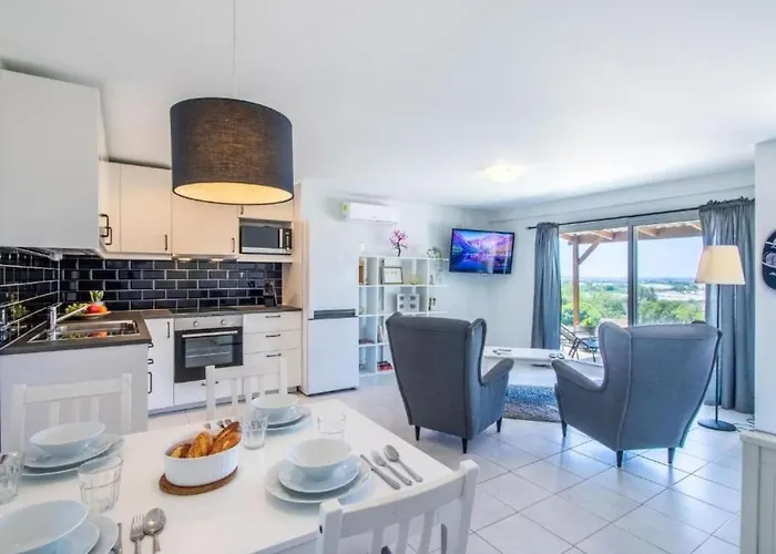 Monte Alegrete By Interhome